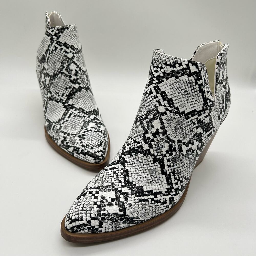Mysoft Boots Womens 8 Black White Slip on Cutout Mid Heel Booties Western‎ NEW